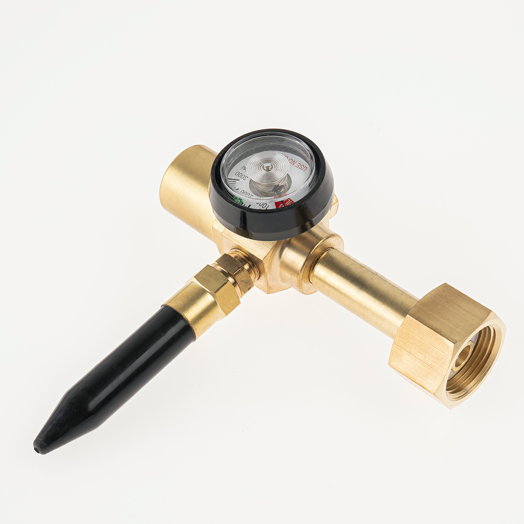 Насадка с манометром и прорезиненным наклонным клапаном, 1 шт.