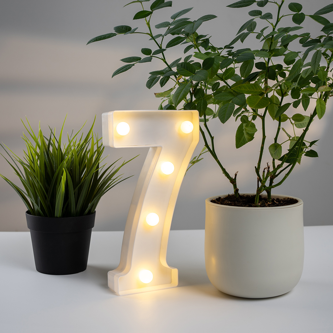Световая фигура Цифра, 7, 21 см. Белый, 1 шт.